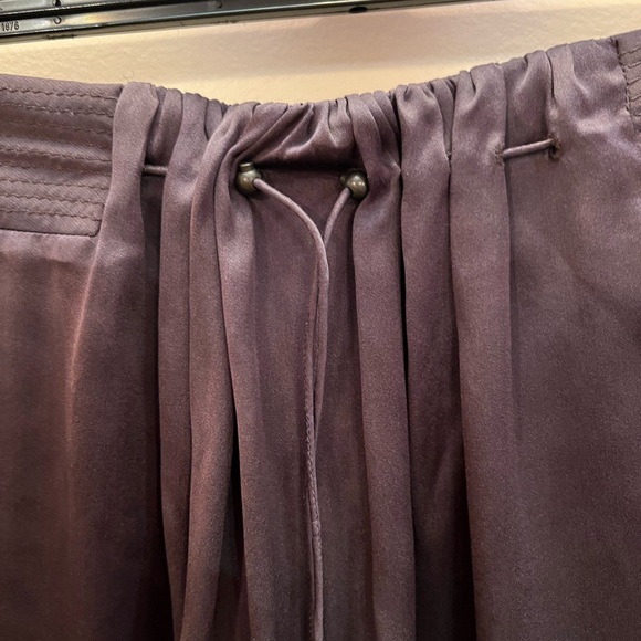 brown Hugo Boss satin skirt - knee length - Picture 3 of 4
